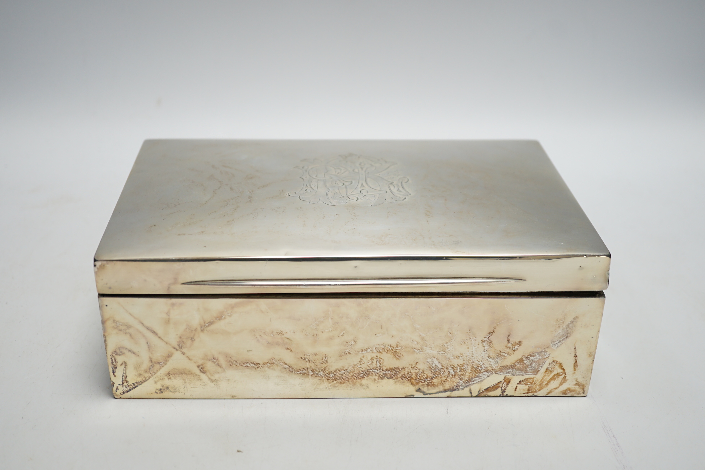 An Edwardian silver mounted rectangular cigar box, Joseph Braham, London, 1901, width 22.6cm.